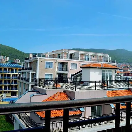 Raduga 2 Apartment